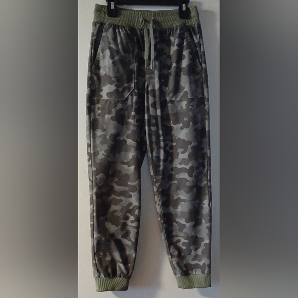 wonder nation Other - Green Camoflauge Boys Pants Size 10